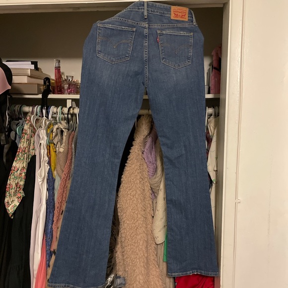 Levi’s bootcut Jean - Picture 3 of 4